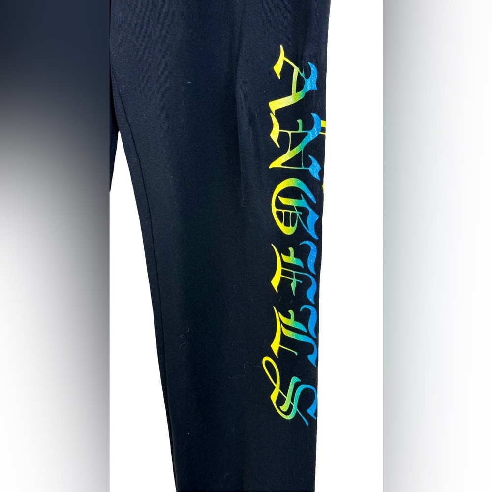 PALM ANGELS GOTHIC LOGO SWEATPANTS IN BLACK WITH BLUE HUE MULTICOLOR PRINT - Picture 2 of 8